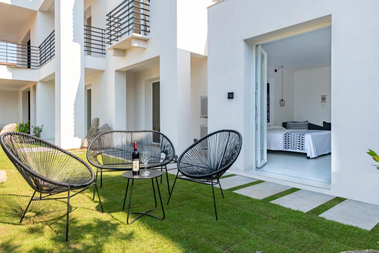 Cara A Bentu - Charming Rooms Tortolì Exterior foto